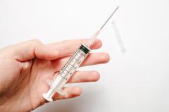 ワクチン接種後350人超が死亡！「死亡例リスト」にみるリスク要素は？